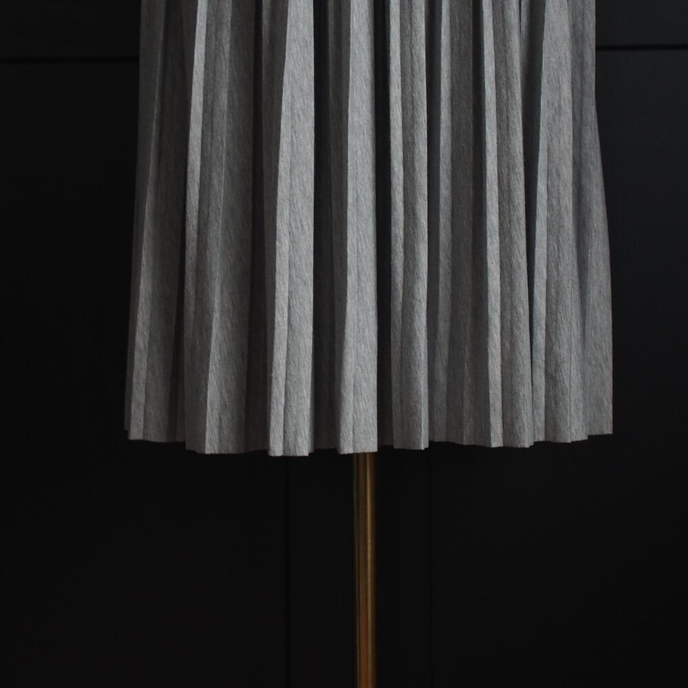 Vero Moda | Beautiful Grey Pleated Midi Skirt - Picture 4 of 4